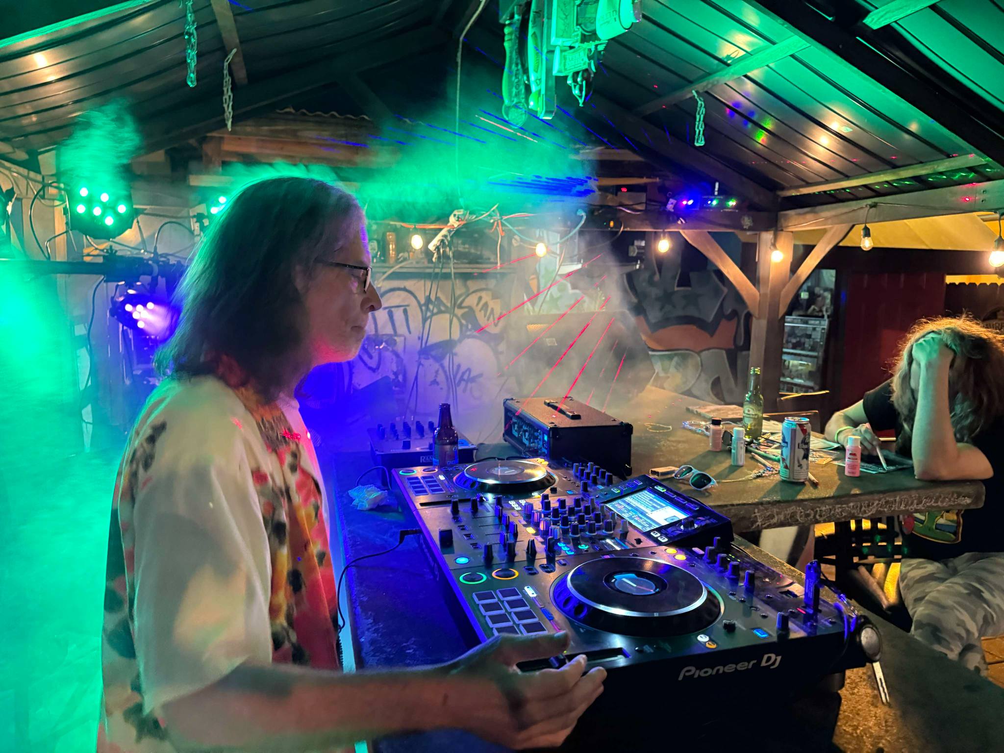 DJ N8K99